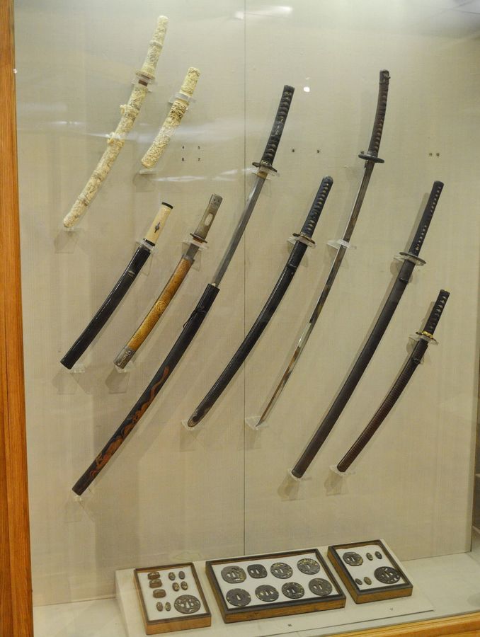 Wakizashi, aikuchi, katana - Japan 18-19c - State Museum of Oriental Art