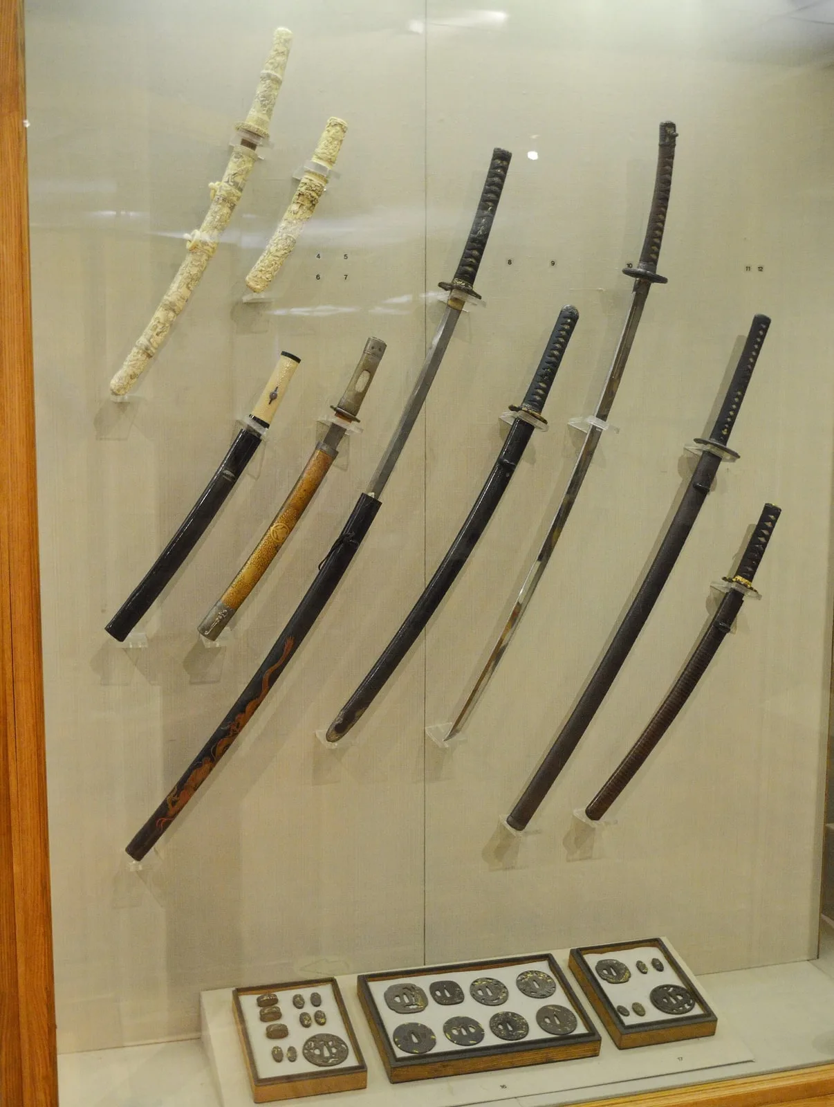 Wakizashi, aikuchi, katana - Japan 18-19c - State Museum of Oriental Art