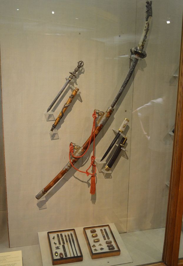 Dagger, tachi, aikuchi - Japan 19c - State Museum of Oriental Art