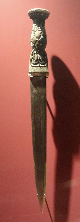 Scottish dirk, blade by Andrew Boog, Edinburgh, c. 1795 - Royal Ontario Museum - DSC09484