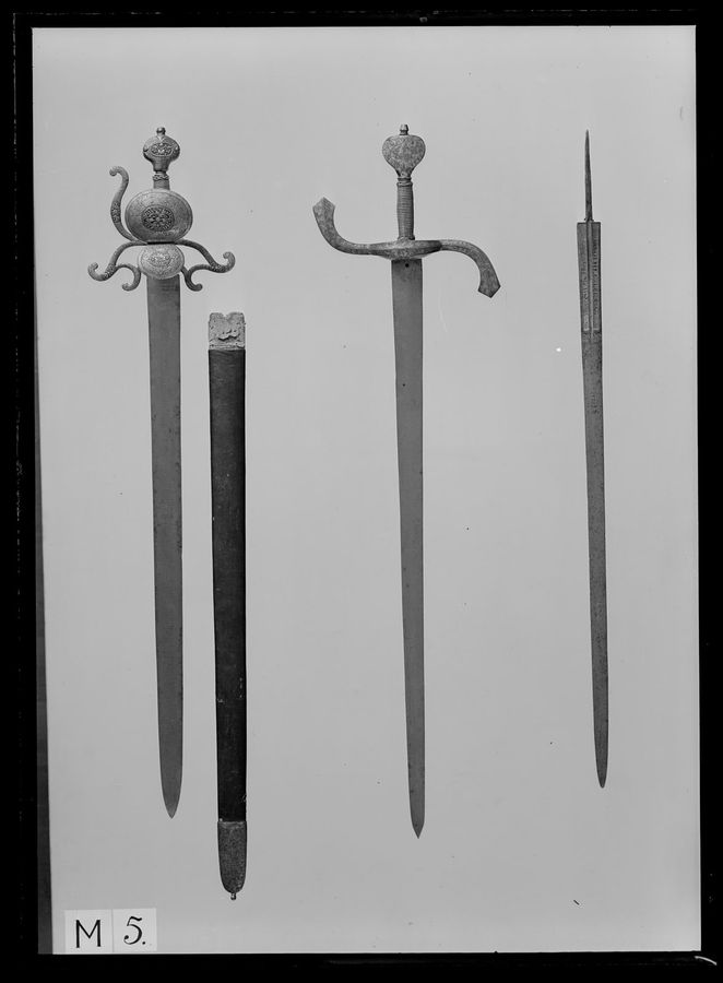 Officersvärja av nederländsk-svensk typ, 1620-1640, klinga Solingen.