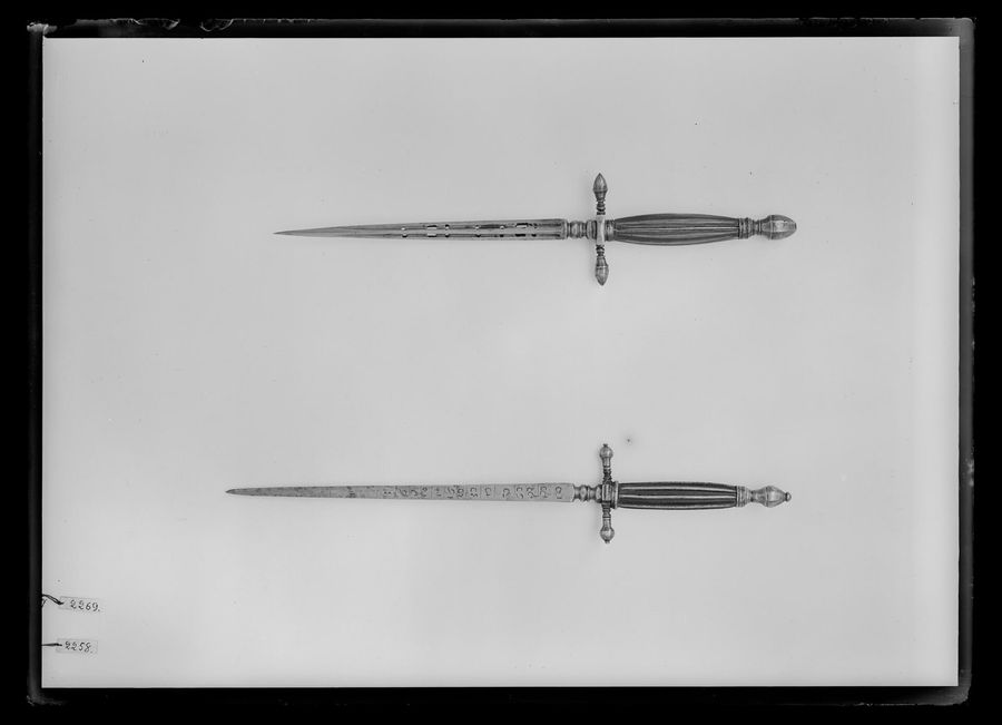 Stilett, 1800-talet.