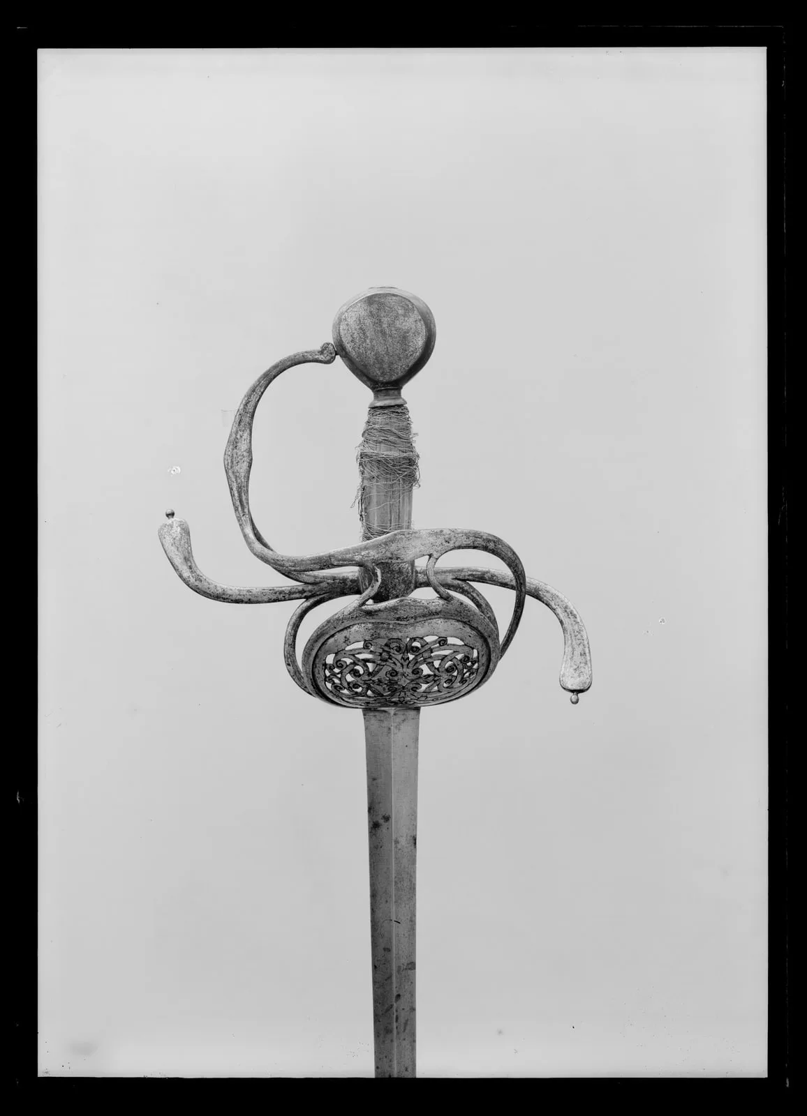 Officersvärja, Tyskland ca 1625-1630, begagnad av Gustav II Adolf i slaget vid Lützen 1632.