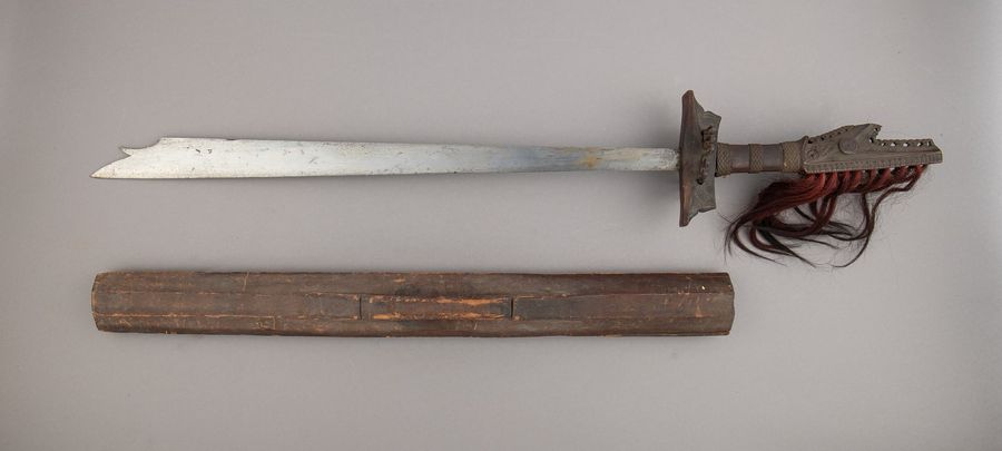 Sword (Kampilan) with Scabbard